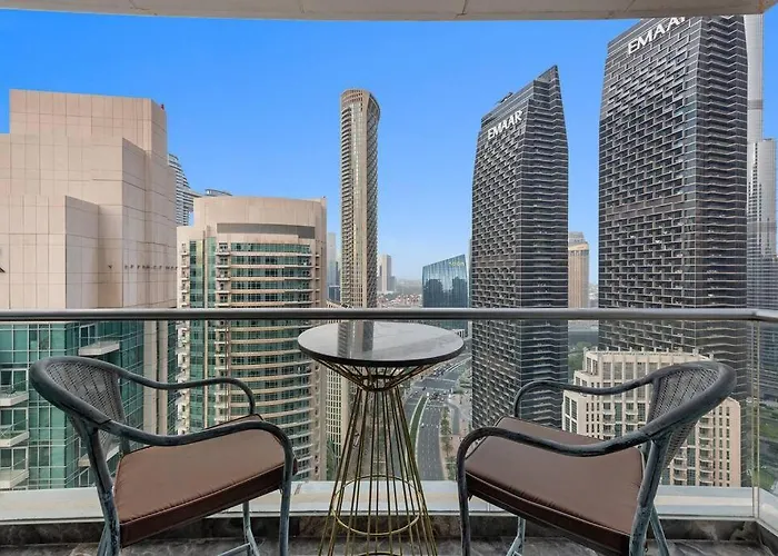 First Class 2Br Stunning Fountain View