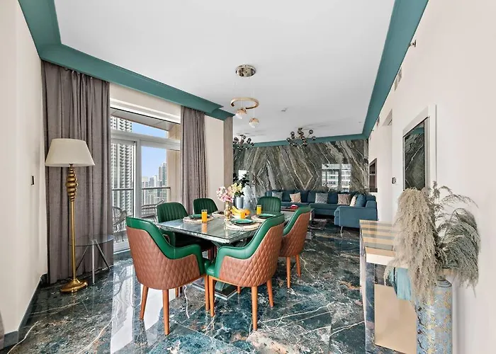 First Class 2Br Stunning Fountain View