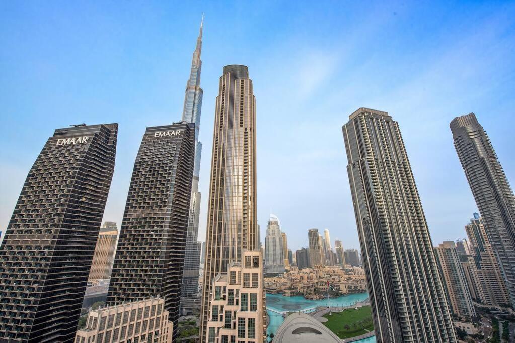 First Class 2br Stunning Fountain View *