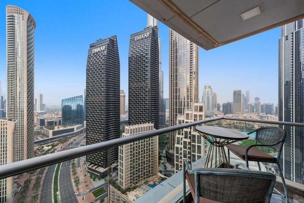 First Class 2br Stunning Fountain View Apartment Dubai