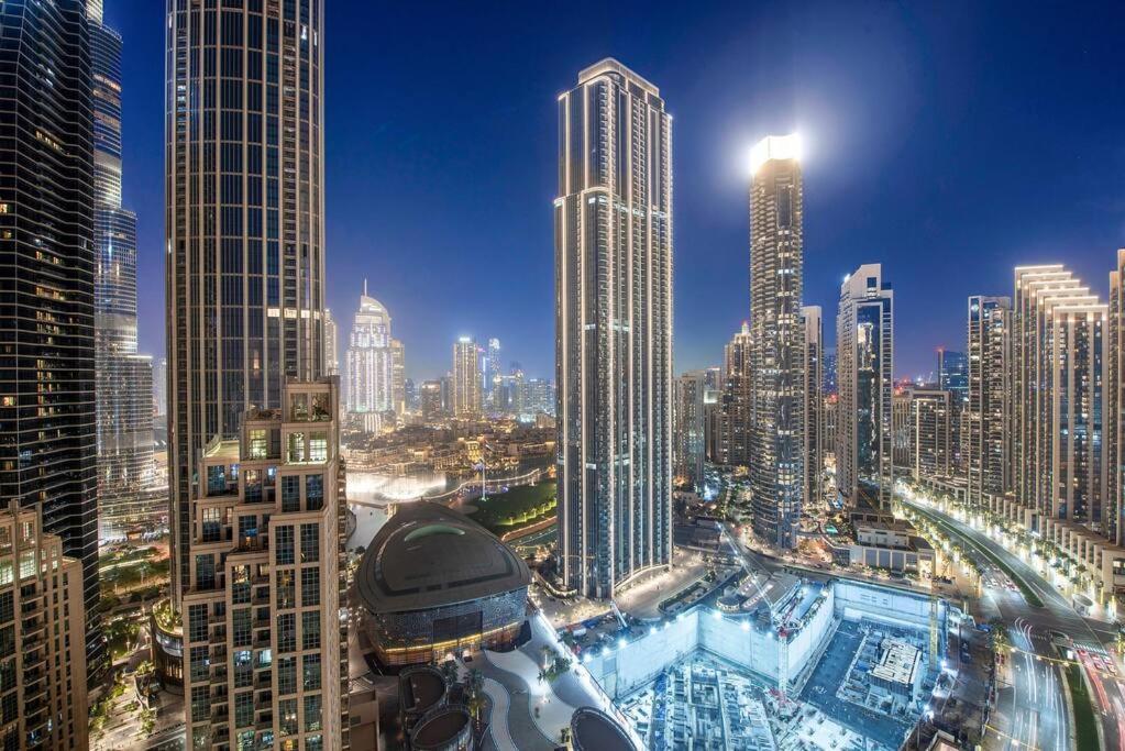 First Class 2br Stunning Fountain View * Dubai